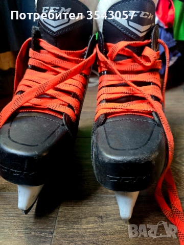 Каска  и кънки за хокей на лед , снимка 11 - Ролери, кънки - 51595230