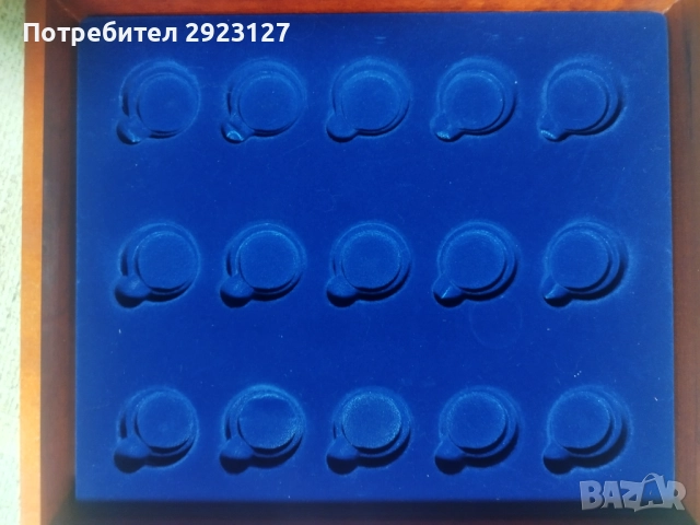 ЛУКСОЗНА ДЪРВЕНА КУТИЯ  ЗА СЪХРАНЕНИЕ НА МОНЕТИ /виж описанието/, снимка 3 - Нумизматика и бонистика - 52177745