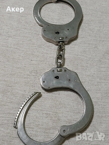 търся от стария модел испански белезници , снимка 2 - Екипировка - 53849294