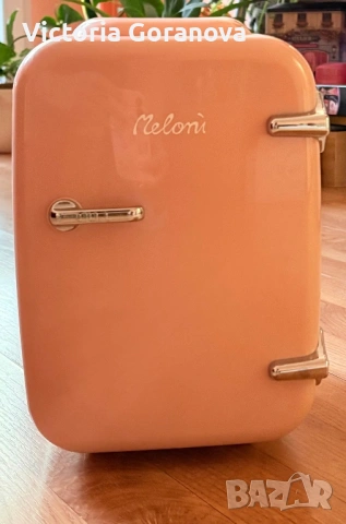 Мини козметичен хладилник Meloni – cool & heat функция, снимка 4 - Друга електроника - 54100570