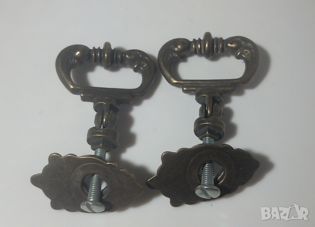 Лот две ретро дръжки от шкафчета; може би са месинг, но не съм сигурен, снимка 10 - Антикварни и старинни предмети - 51507270