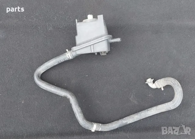 Казанче Хидравлична Течност със Маркуч Ауди A3 8L
N:559 (2) - VW Голф 4
- 1J0422371, снимка 2 - Части - 49784039