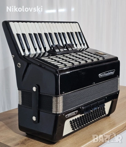 Акордеон Weltmeister Stella , снимка 3 - Акордеони - 54187293