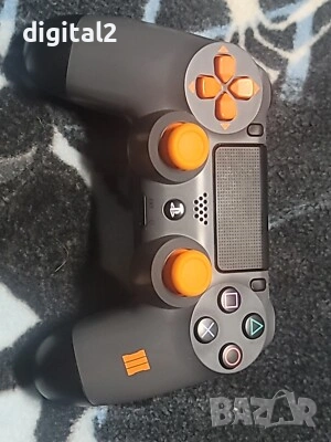 Добавена 25 февруари 2026 г.  Джойстик DualShock 4 Call of Dutty Black Ops III Edition ,2 г гаранция, снимка 5 - PlayStation конзоли - 53627294