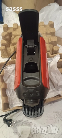 Продавам кафемашина на капсули Tchibo Cafissimo, снимка 2 - Кафемашини - 53214237