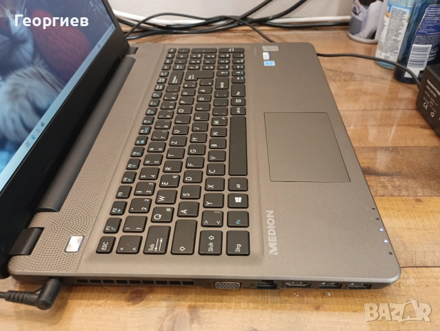 Лаптоп  Medion MD99540 - i3 5010U / 15,6", снимка 6 - Лаптопи за дома - 52105402