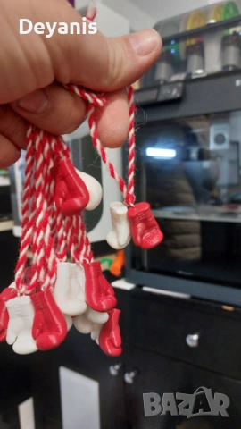 Мартеница боксови ръкавици