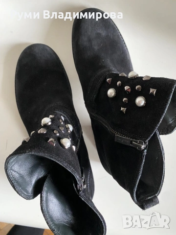 Черни боти с перли, N 40, Paul Green, снимка 2 - Дамски боти - 53470937