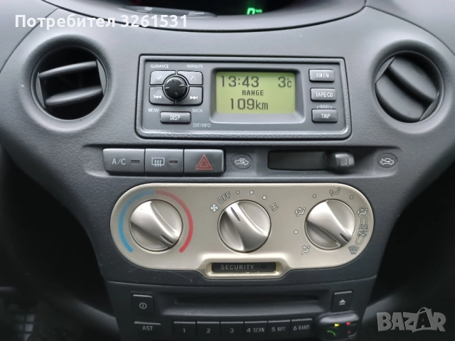 Toyota Yaris (P1) 1.3 VVT-i 2005 г., снимка 9 - Автомобили и джипове - 52596095