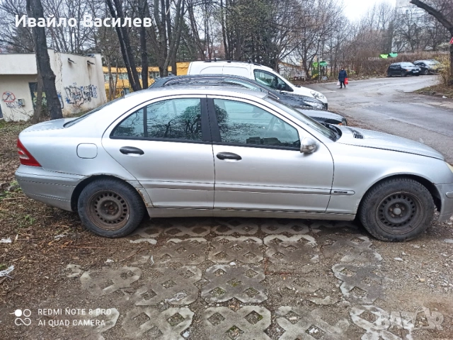 Mercedes-Benz C 180, снимка 3 - Автомобили и джипове - 54070372