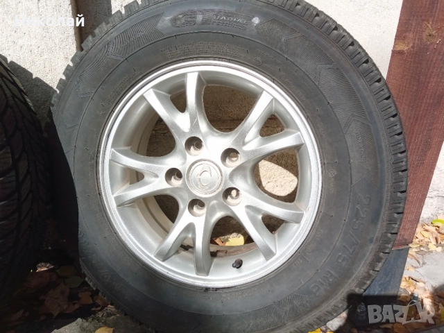 Комплект зимни гуми с джанти за джип Ssangyong Actyon, КАТО НОВИ размер 225/75/16, снимка 2 - Гуми и джанти - 52615858