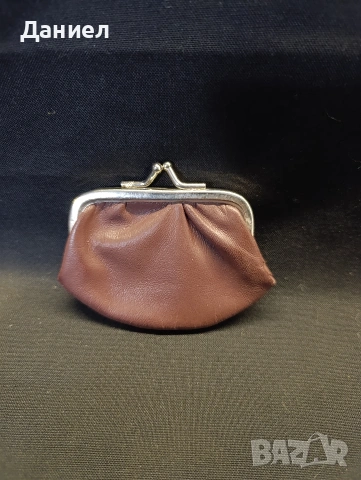 Малко ретро портмоне за монети