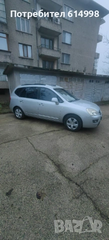 Kia Carens 2.0 CRDI, снимка 6 - Автомобили и джипове - 53911659