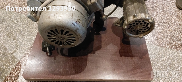 Машина за мелене на месо и зеленчуци, снимка 3 - Други машини и части - 53937002