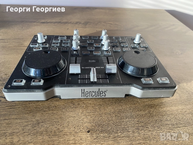 DJ console Hercules mp3 e2, снимка 2 - Ресийвъри, усилватели, смесителни пултове - 52367627