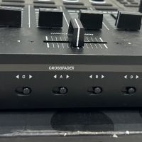 Traktor s4 mk3 DJ Controller, снимка 3 - Ресийвъри, усилватели, смесителни пултове - 45966814