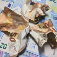 Купувам повредени Евро банкноти, снимка 1 - Нумизматика и бонистика - 45263495