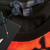 Louis Vuitton-Оригинална чисто това мъжка тениска Л, снимка 3 - Тениски - 45394906