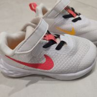 Маратонки Nike номер 23.5, снимка 3 - Детски маратонки - 45133475