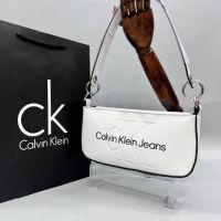 Дамска чанта Calvin Klein, снимка 5 - Чанти - 45136837