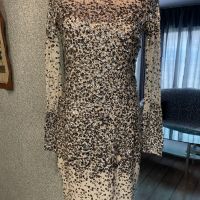 Елегантна рокля с пайети, снимка 1 - Рокли - 45117920