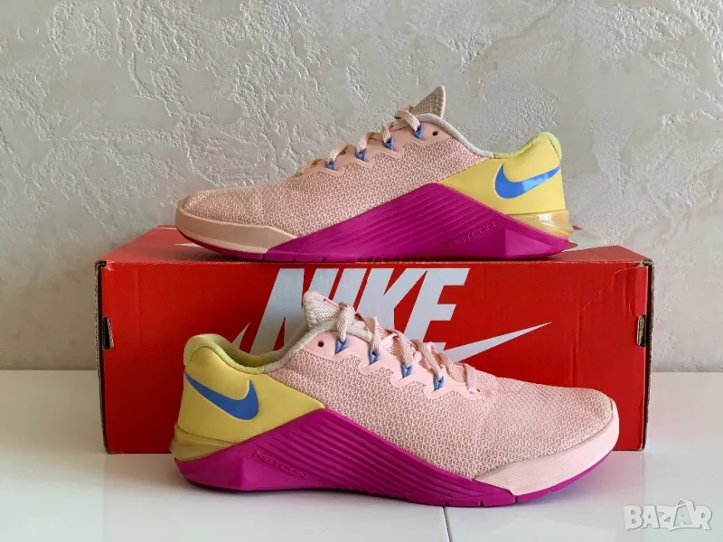 Оригинални дамски маратонки за фитнес Nike Metcon 5 Coral Pink Training | 38,5 24,5см, снимка 1