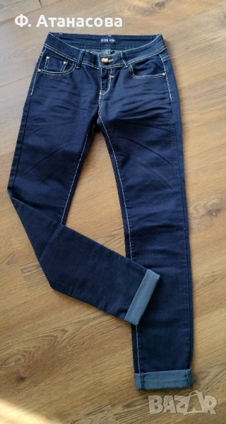 Готини тъмно сини дънки, размер XS, като нови, снимка 1