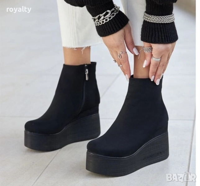 Боти на платформа - черен велур, снимка 1