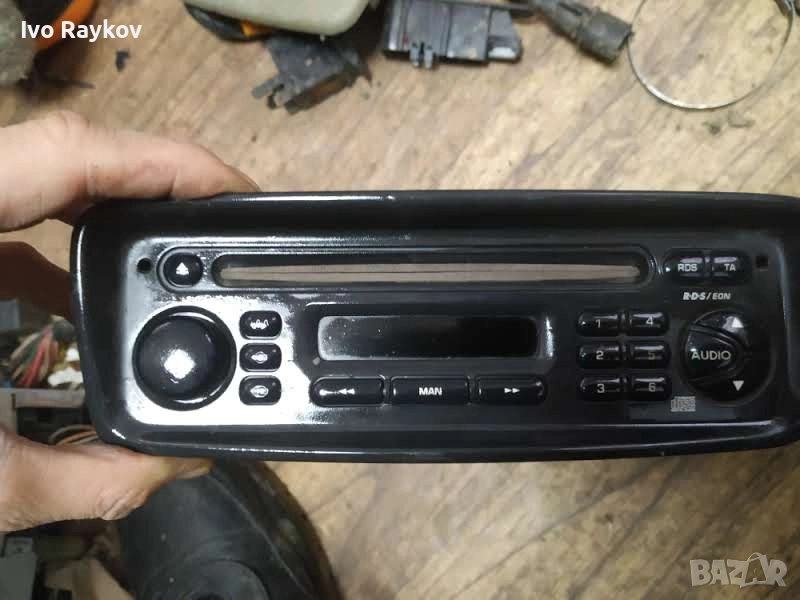 CD плеър за Peugeot 206 CC Cabrio (09.2000 - 12.2008),  9639692080 , снимка 1