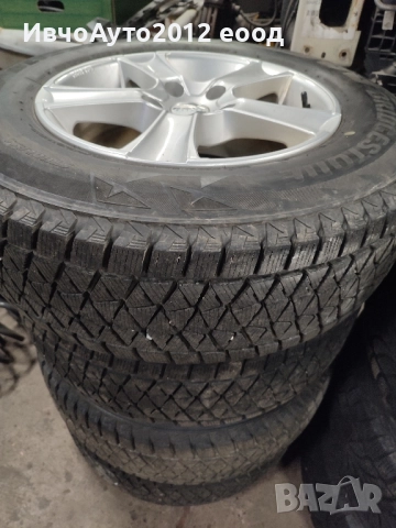 Зимен комплект Toyota rav 4 гуми с джанти , снимка 2 - Гуми и джанти - 51882981