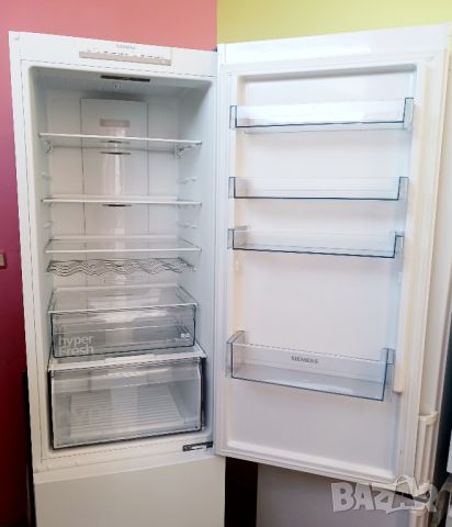 Хладилник с фризер  SIEMENS - система No Frost, снимка 5 - Хладилници - 46087281