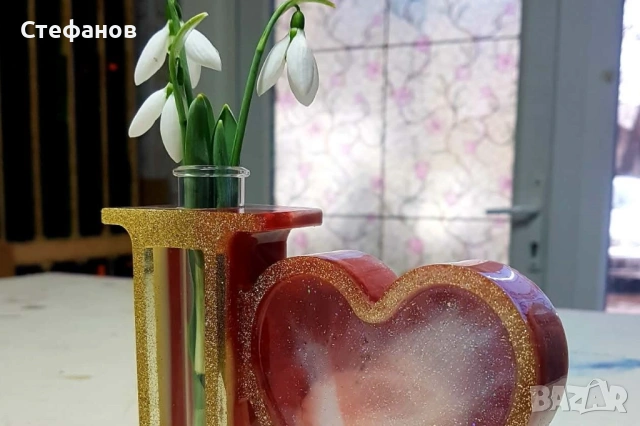 Декорация/ваза "LOVE", епоксидна смола, снимка 4 - Декорация за дома - 53305465