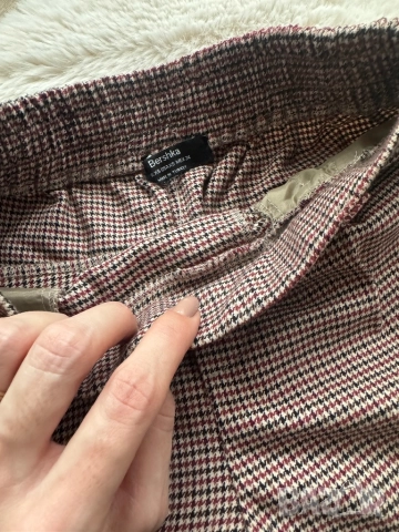Дамски панталон Bershka XS, снимка 5 - Панталони - 52121074