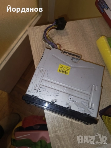 Автокасетофон JVC KD-T401, снимка 3 - Аудиосистеми - 52580215