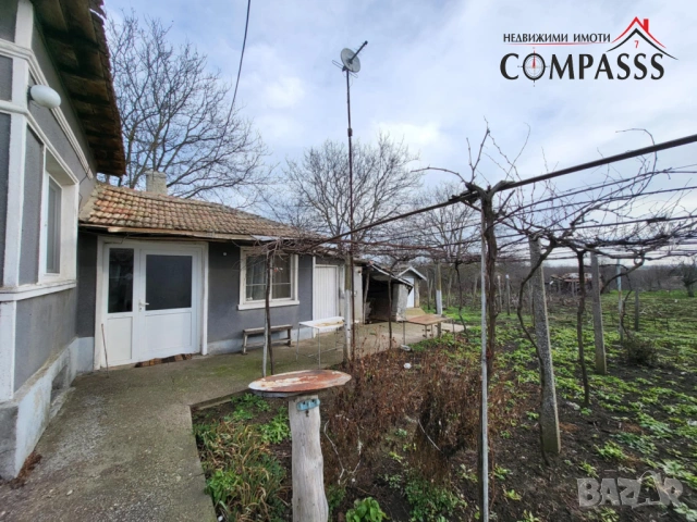 Къща с двор, с. Преселенци, Общ. Ген. Тошево - 50000евро!, снимка 2 - Къщи - 53175423