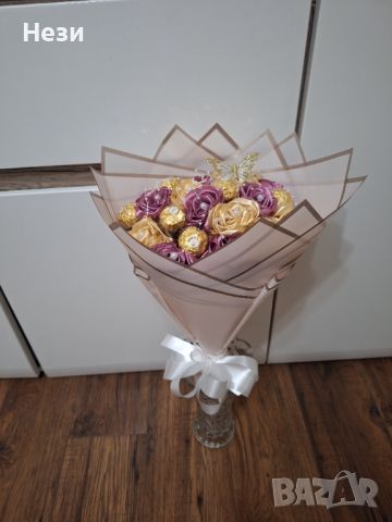 Букети с рози и бонбони., снимка 2 - Декорация за дома - 45749390