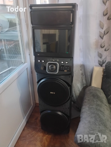 КАРАОКЕ КОЛОНА с тъчскрийн, Wifi връзка, 15.4-инчов екран 