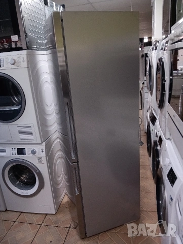 Иноксов комбиниран хладилник с фризер Сименс Siemens А+++ с две години гаранция!, снимка 7 - Хладилници - 53908216