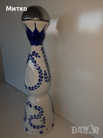 Колекционерска порцеланова бутилка за алкохол, снимка 2 - Сервизи - 52920763
