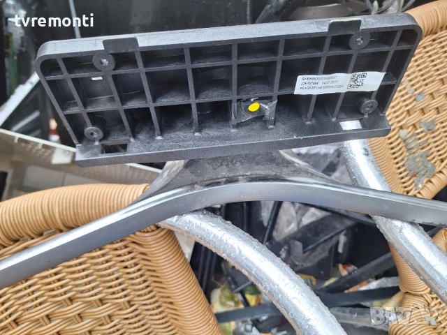 оригинална стойка телевизор Samsung модел UE55MU6172U, снимка 2 - Стойки, 3D очила, аксесоари - 51579679