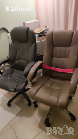 Бюро +  2  офис  стола и монитор , снимка 4 - Столове - 53969613