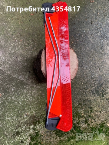 Оригинален Volvo Авариен Триъгълник, снимка 4 - Части - 52818368