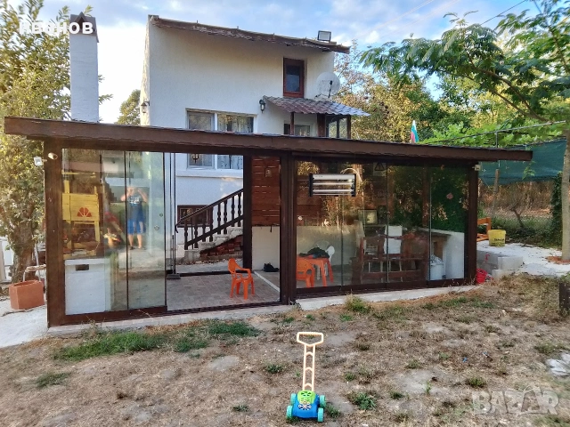 Остъкление тип плъзгане, раменни тенти, ветроупорни завеси, метални конструкции, снимка 18 - Пердета и завеси - 42881105