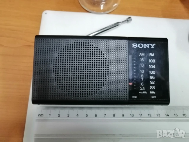 Радиоприемник SONY ICF-P36, снимка 3 - Радиокасетофони, транзистори - 53729993