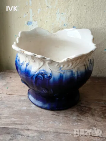Порцеланова кашпа антикварна 