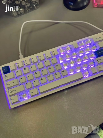 Dareu cool 68 магнитни суичове клавиатура, снимка 7 - Клавиатури и мишки - 52861679