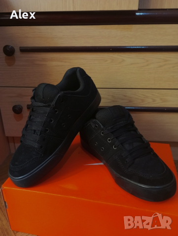 DC Pure Black Shoes , снимка 2 - Маратонки - 44991277