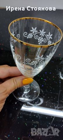 Винтидж сет от тънкостенен кристал чаши. Плътен златен кант, декор лозов лист. , снимка 10 - Чаши - 46441643