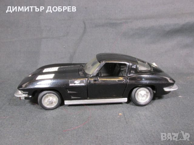 1/24 СТАРА РЕТРО МЕТАЛНА КОЛИЧКА МАЩАБЕН МОДЕЛ CHEVROLET CORVETTE STINGRAY REVELL, снимка 2 - Колекции - 46781208