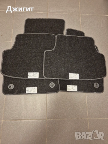 Чисто нови оригинални стелки за VW Golf 8, снимка 2 - Аксесоари и консумативи - 53224381